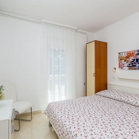 Apartman Vesna Malinska Buitenkant foto
