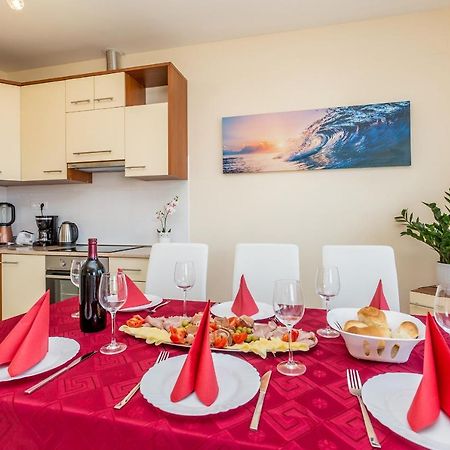 Apartman Vesna Malinska Buitenkant foto
