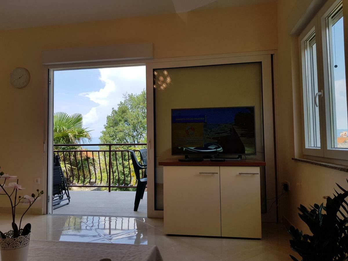 Apartman Vesna Malinska Buitenkant foto