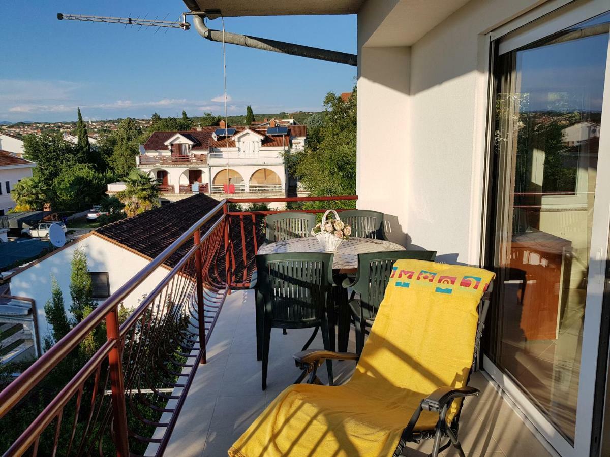 Apartman Vesna Malinska Buitenkant foto
