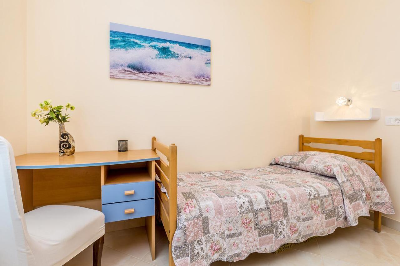 Apartman Vesna Malinska Buitenkant foto
