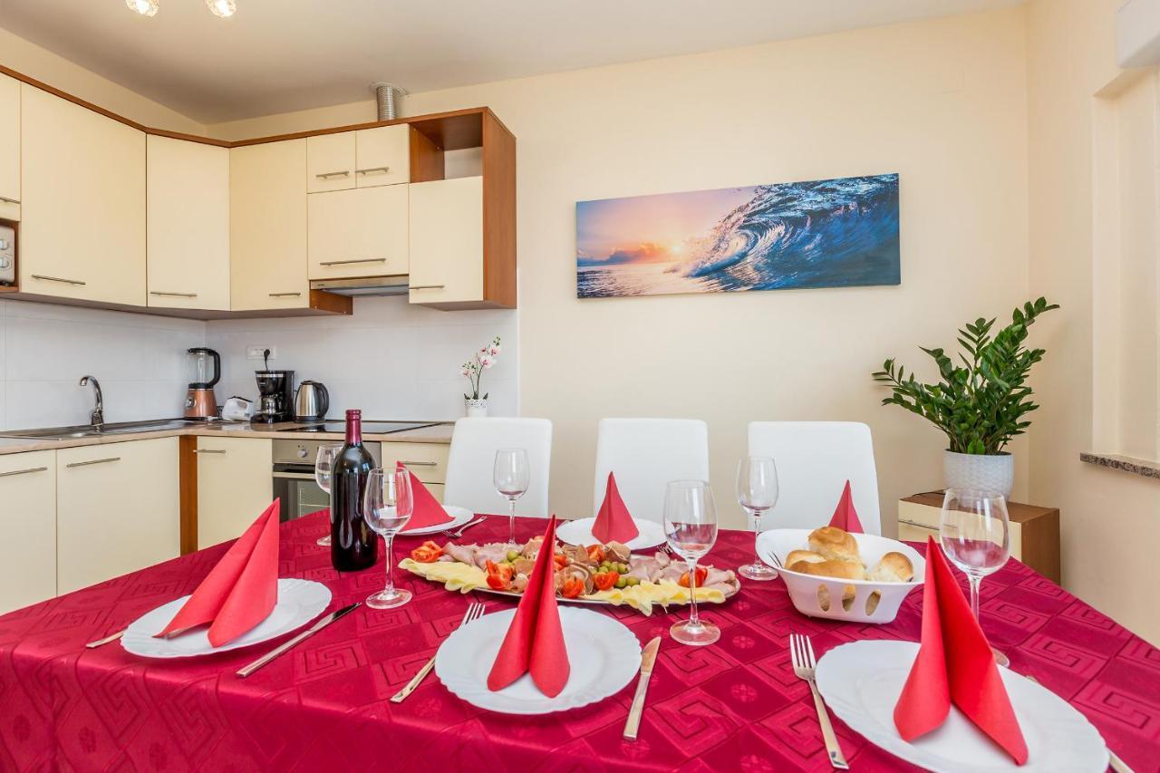 Apartman Vesna Malinska Buitenkant foto