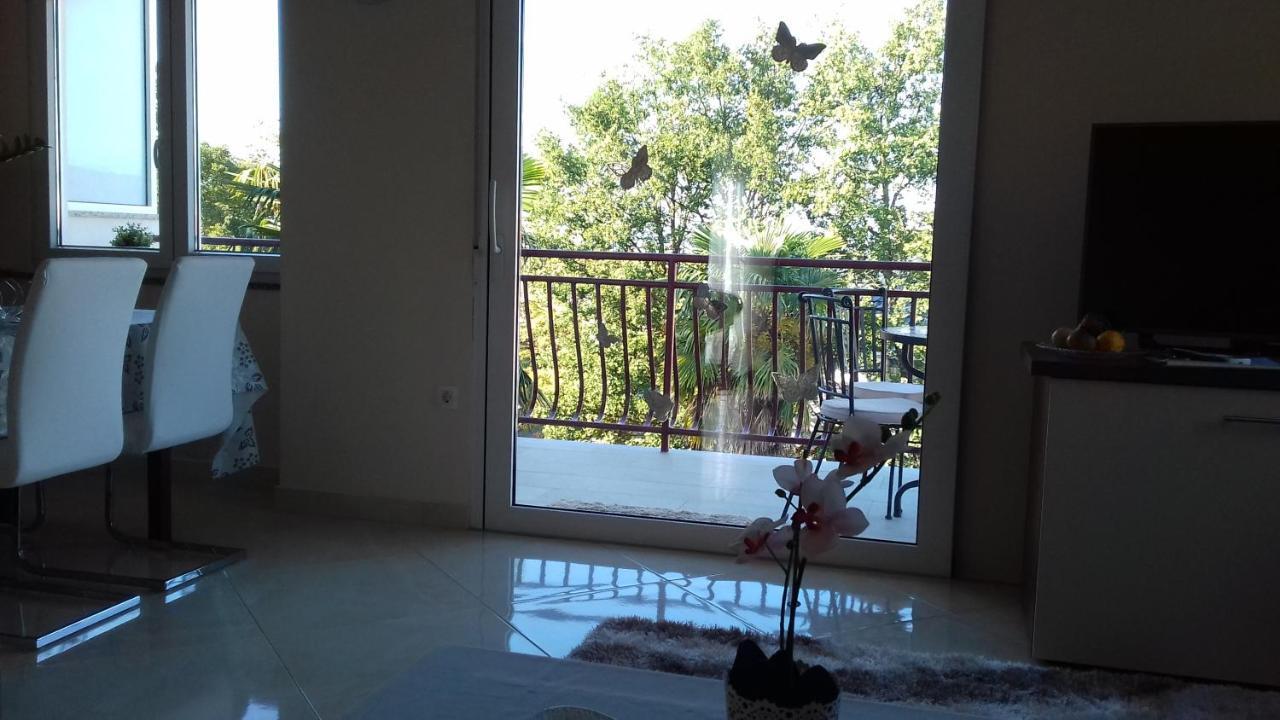 Apartman Vesna Malinska Buitenkant foto